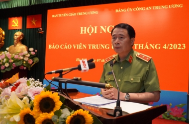 Lãnh đạo Nhà trường dự Hội nghị Báo cáo viên Trung ương tháng 4/2023