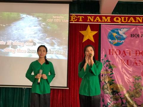 “Tiếng hát những Bông hồng xanh”