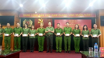 Bế giảng lớp Bồi dưỡng nghiệp vụ cho giáo viên các trường CAND năm 2019