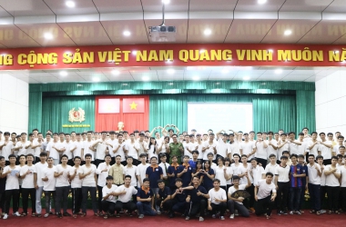 Cùng tân sinh viên Đại học CSND tìm hiểu truyền thống lực lượng CAND và Nhà trường