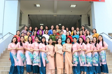 Hội Phụ nữ Trường Đại học CSND và 17 hội viên được Hội phụ nữ Bộ Công an đã tặng Bằng khen