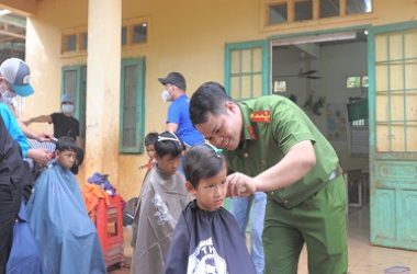 “Ngày chiến sỹ tình nguyện vì đàn em thân yêu”